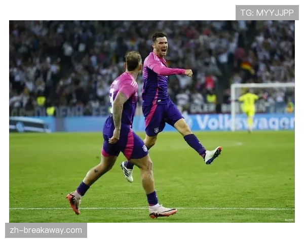 本菲卡3-2埃因霍温，制胜球为第89分钟利用间接任意球完成的团队配合